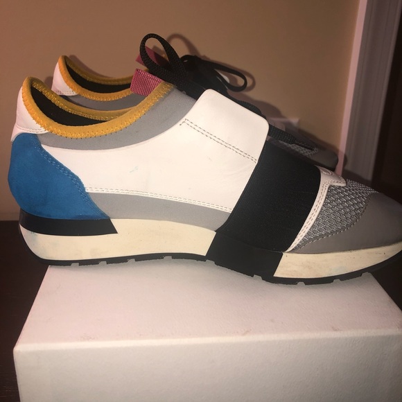 Balenciaga Race Runner Sneaker - Picture 5 of 8